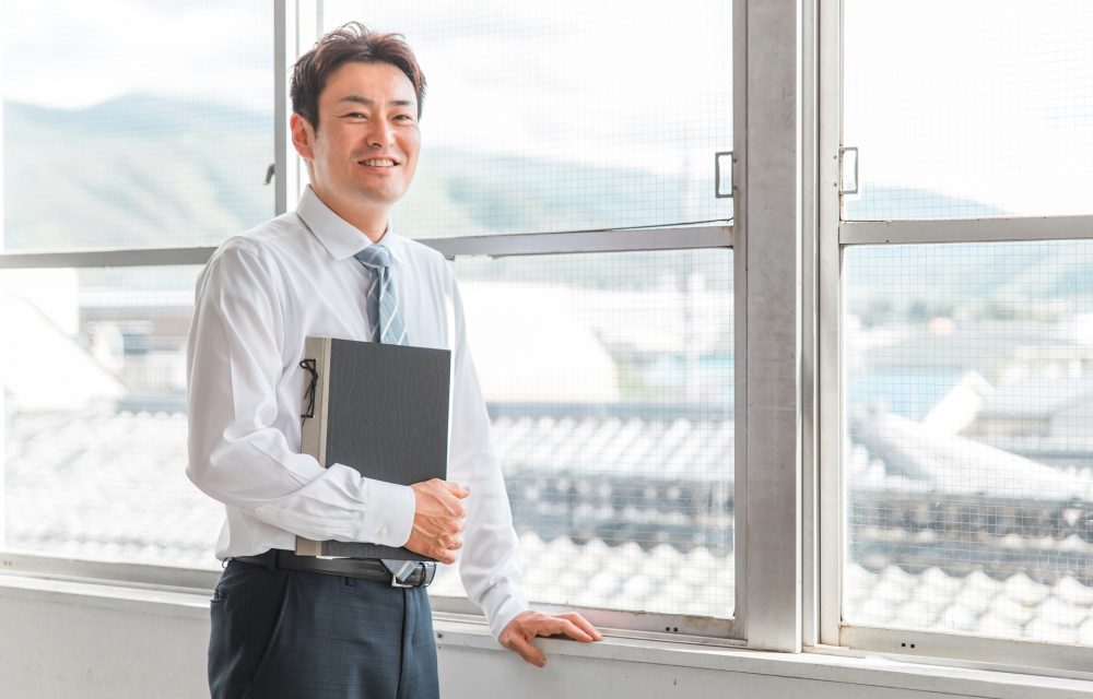 公務員が休職すると収入やボーナスはどうなる？知っておきたい手続きと支援制度の紹介